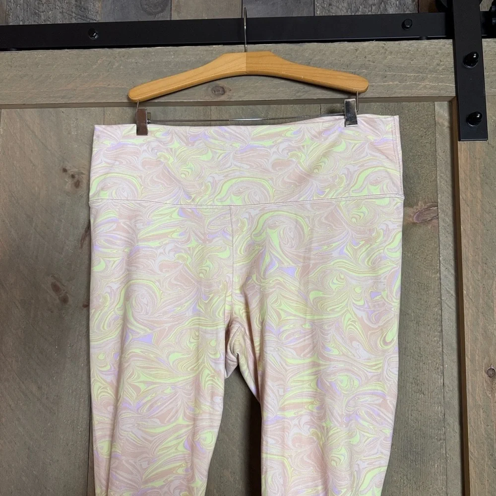 Fabletics reversible sports bra with matching leggings set Size XL